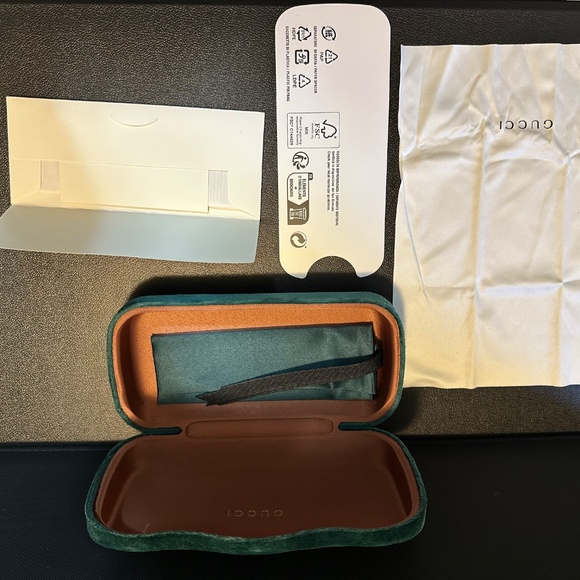 Gucci GG0877S 001 BRAND NEW in box - Picture 6 of 8